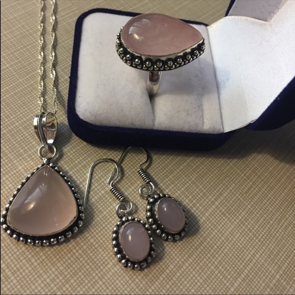 Beautiful Rose Quartz Set - Picture 3 of 6